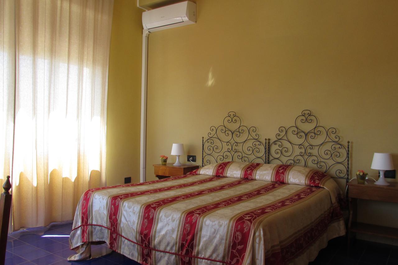 Hotel Panorama Di Sicilia Castelmola Buitenkant foto